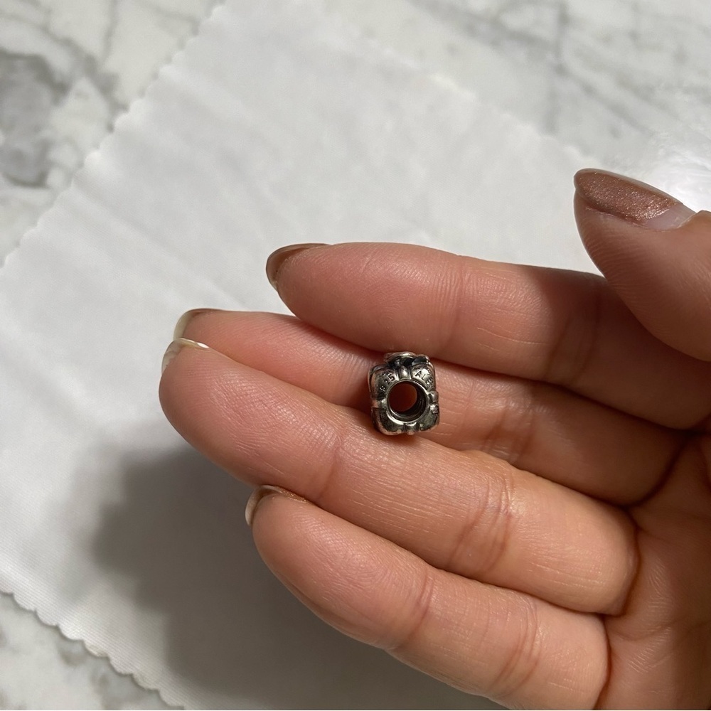 Pandora Charm for Bracelet "Gift Bag" - Picture 3 of 7